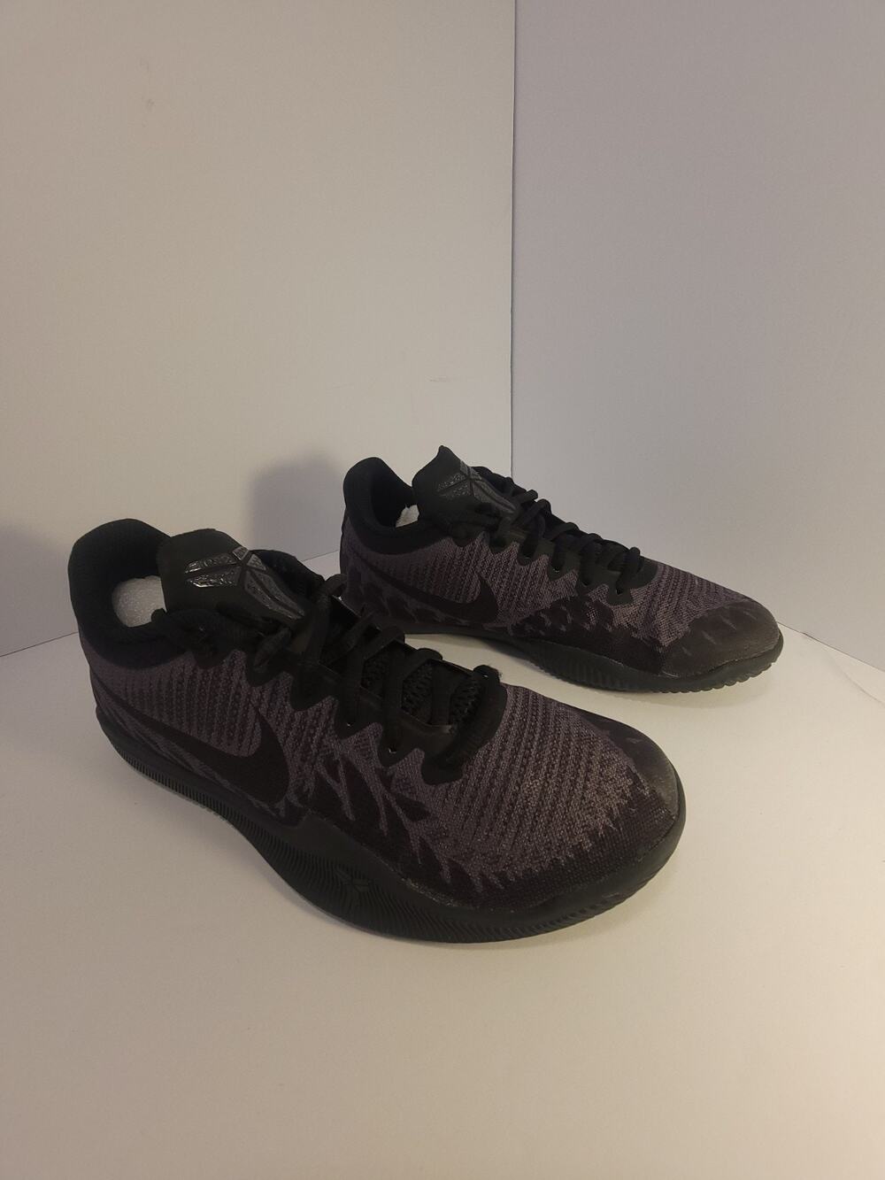 Nike Kobe Bryant Basketball Mamba Rage GS Black Grey Size 7y